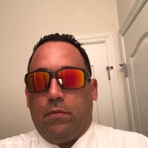 Meet your Posher, Carlos